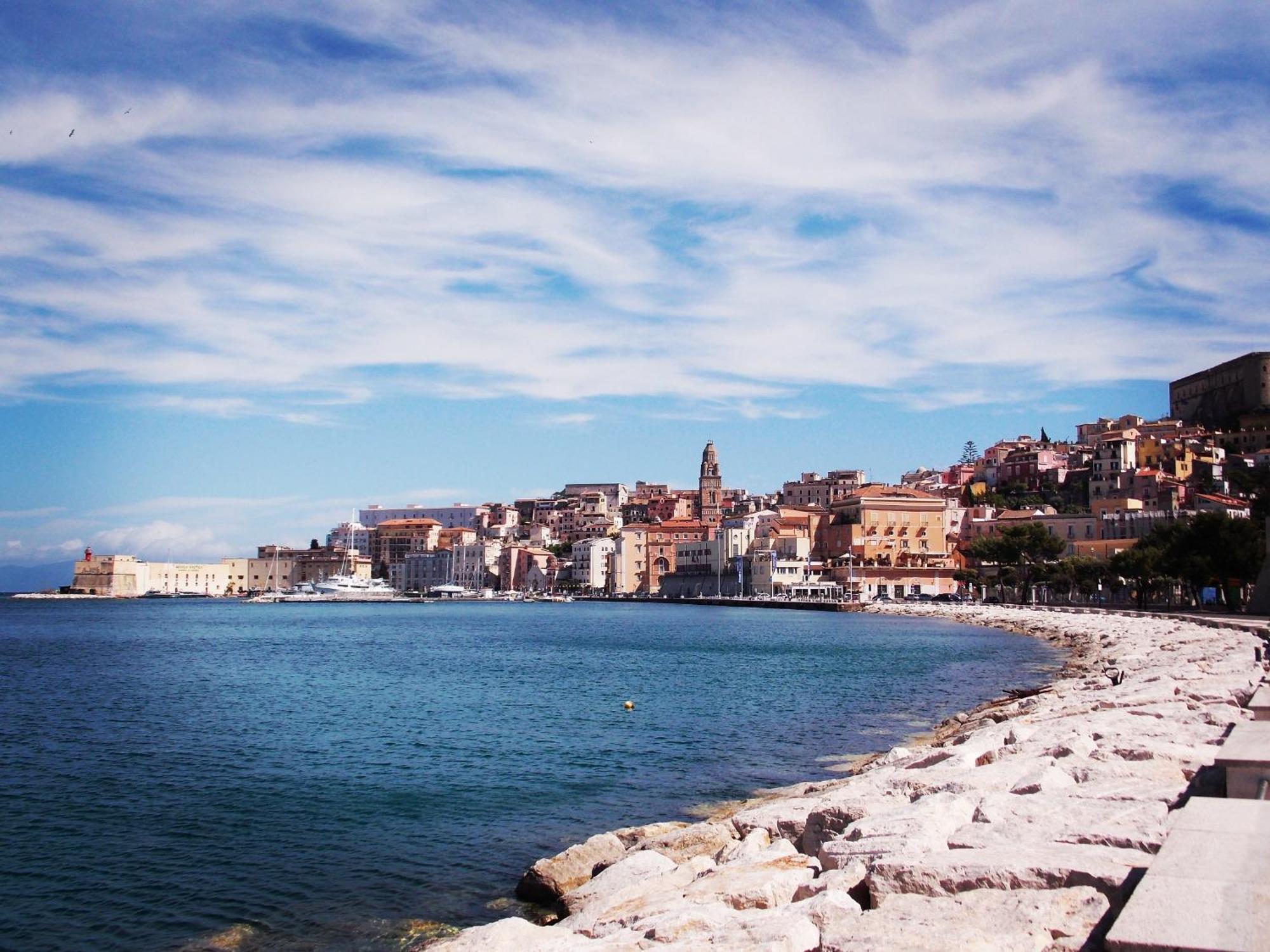 Oltre Il Mare Guest House Gaeta Exterior foto