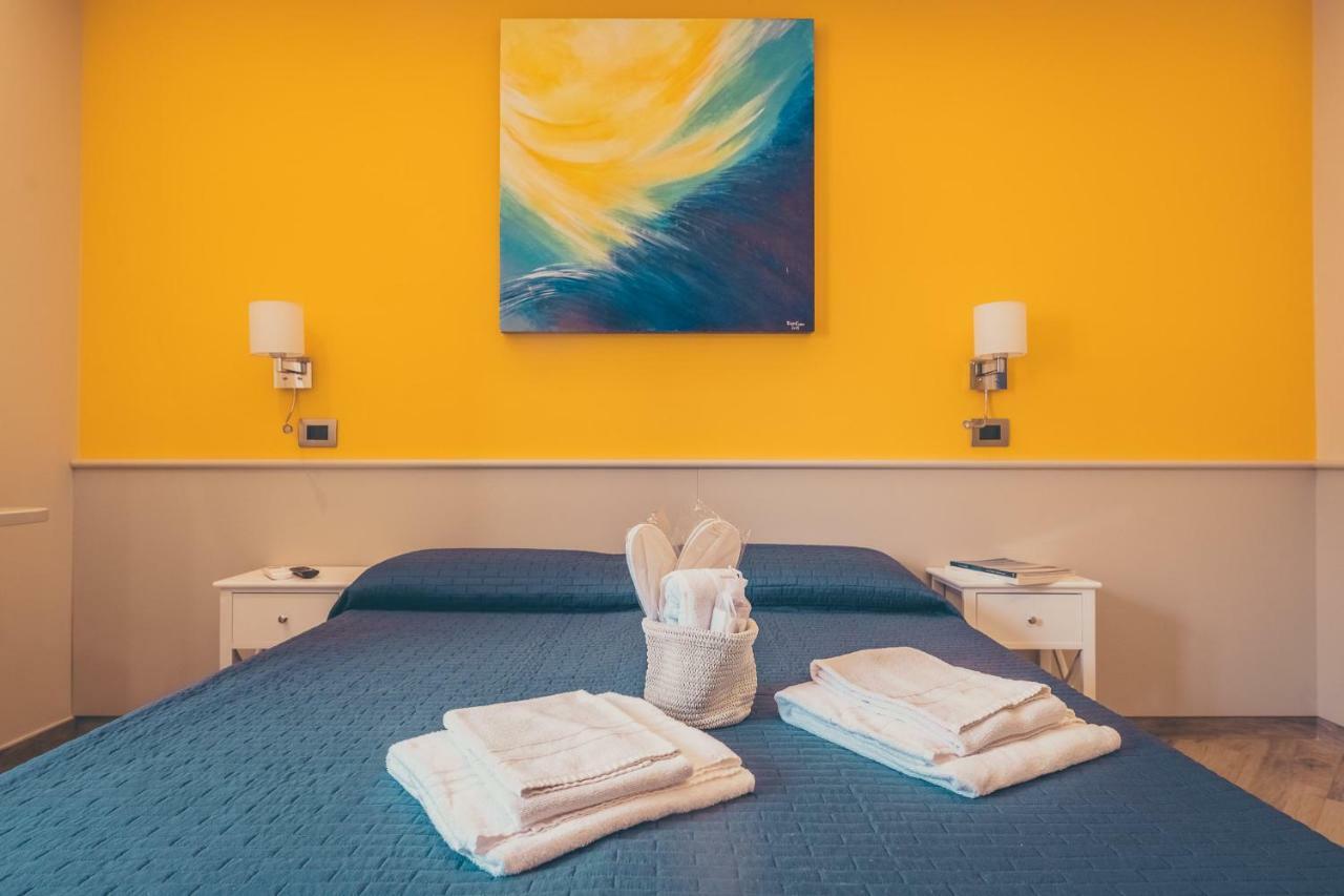 Oltre Il Mare Guest House Gaeta Exterior foto