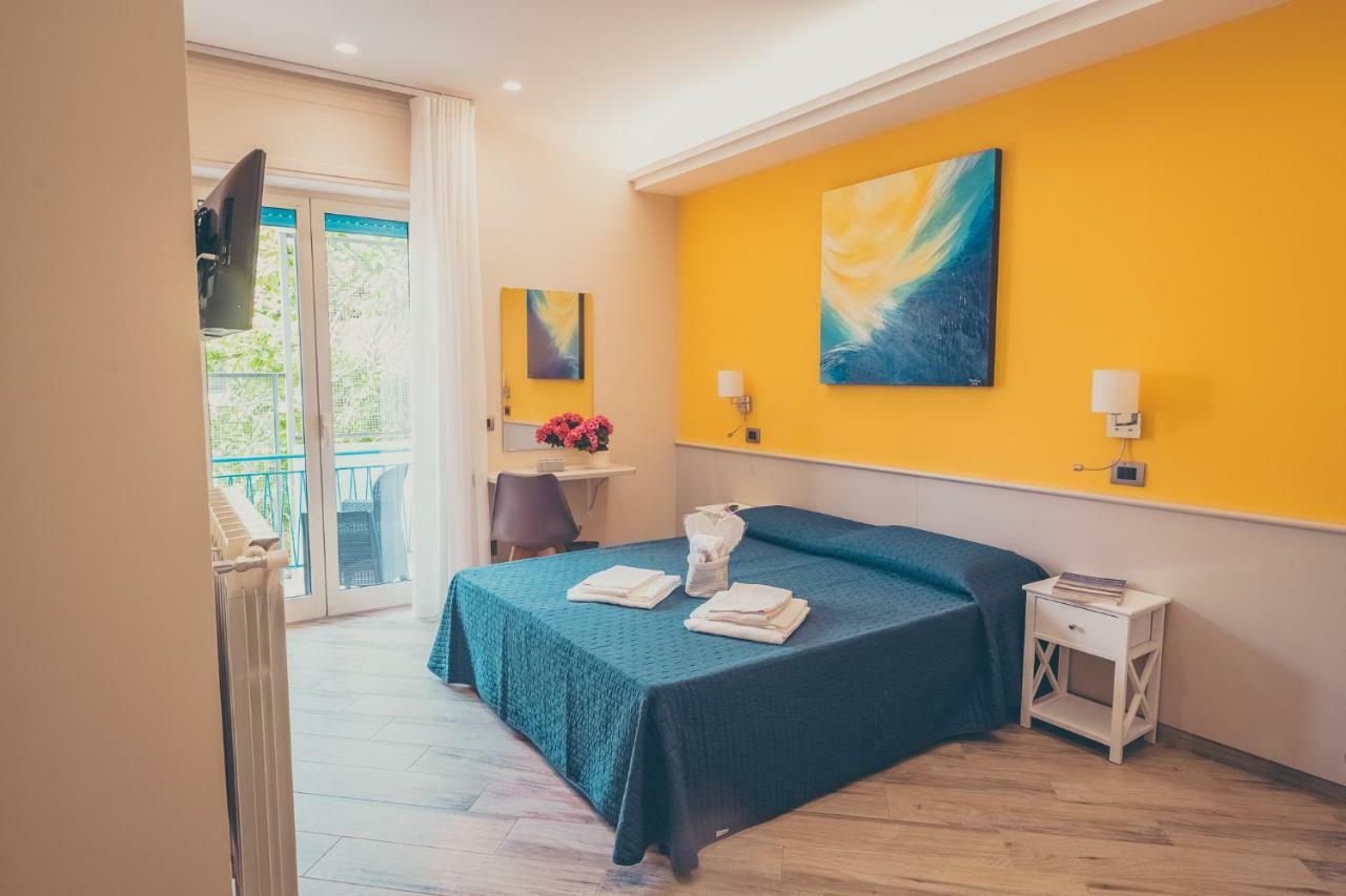 Oltre Il Mare Guest House Gaeta Exterior foto